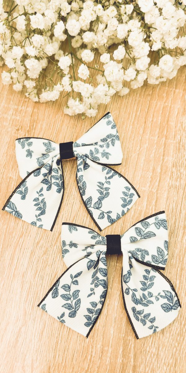 Adorable Blue Floral Bow Set - Image 6
