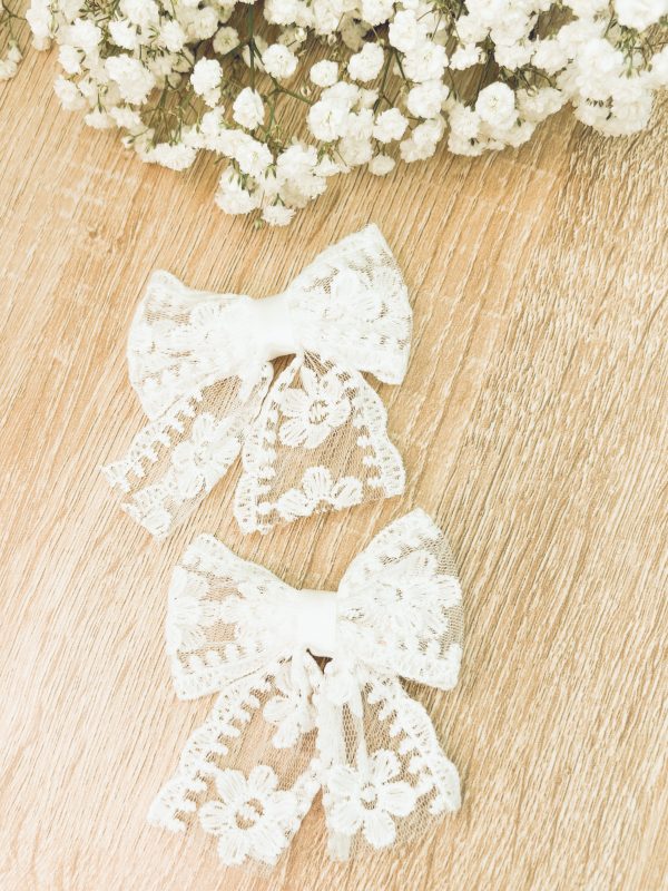Adorable Delicate Lace Bow Set - Image 3