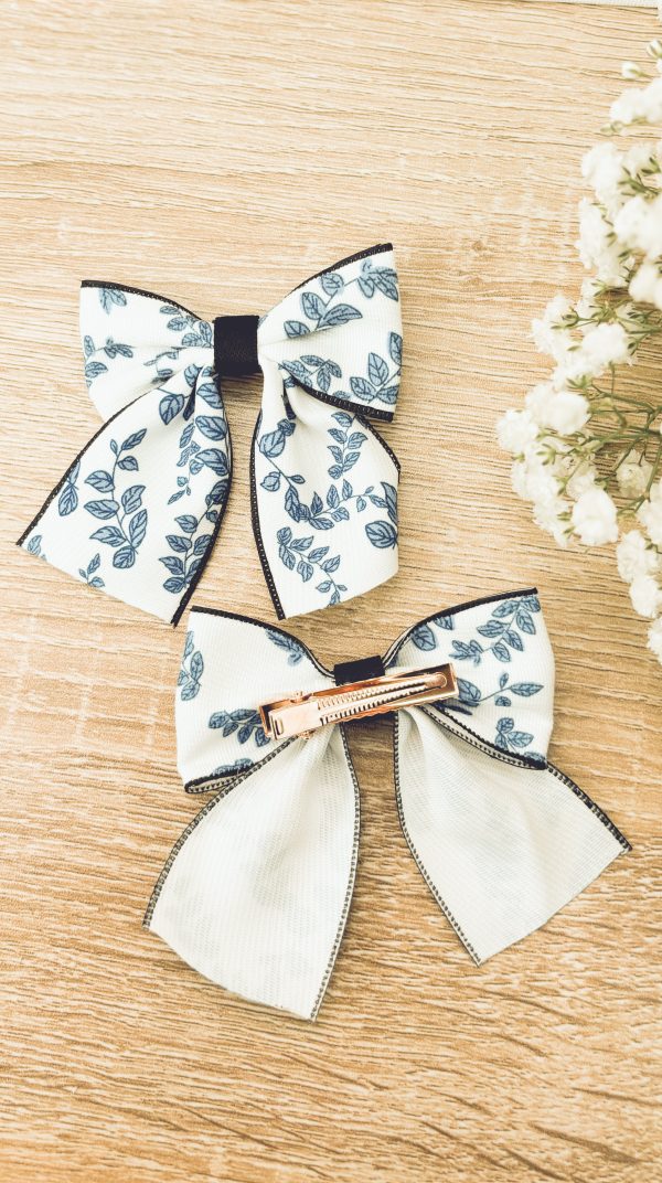 Adorable Blue Floral Bow Set - Image 11