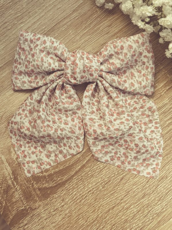 Adorable Soft Floral Bow Set - Image 3