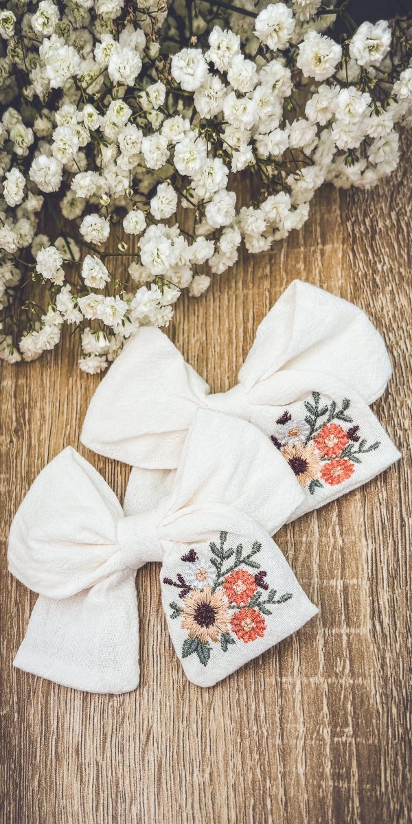 Adorable Embroidered Floral Bow Set - Image 2
