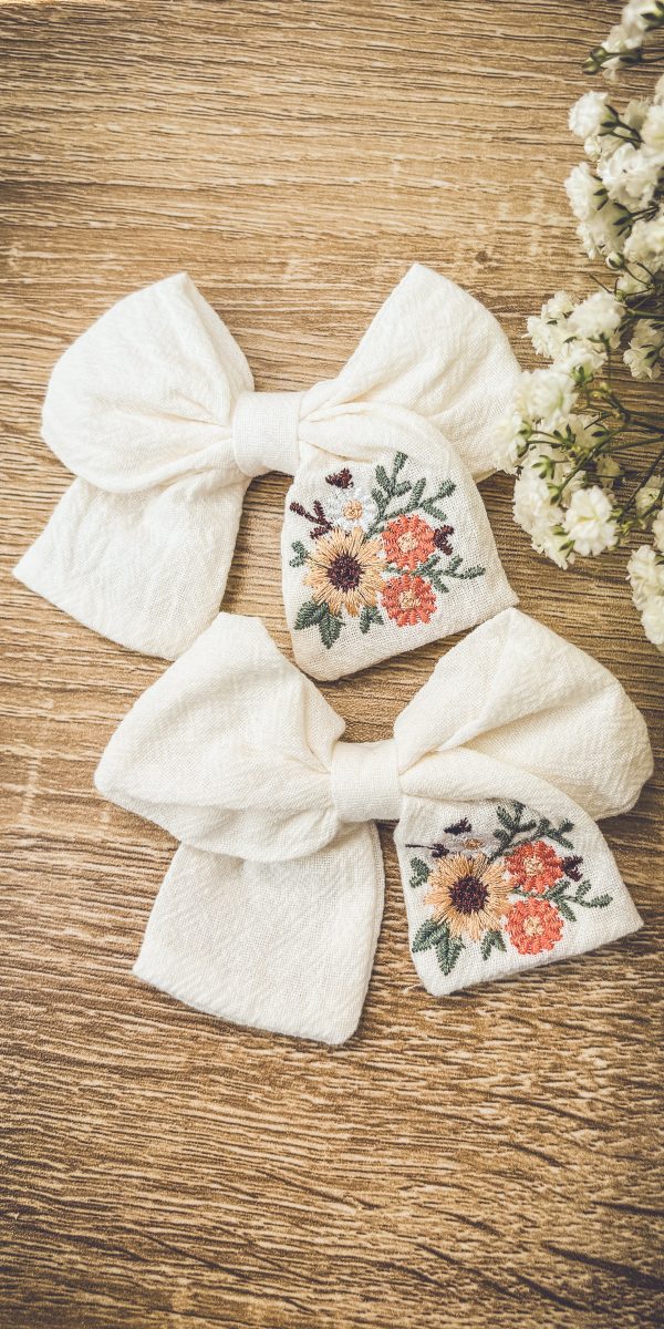 Adorable Embroidered Floral Bow Set - Image 4