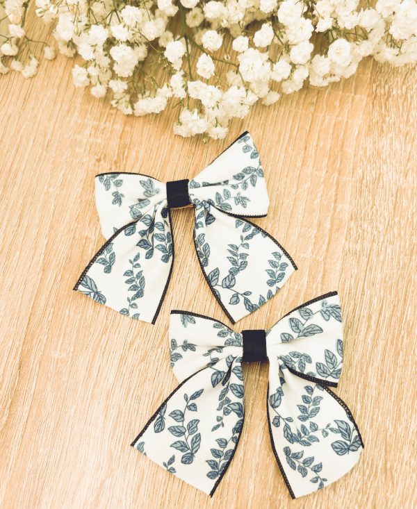Adorable Blue Floral Bow Set - Image 7