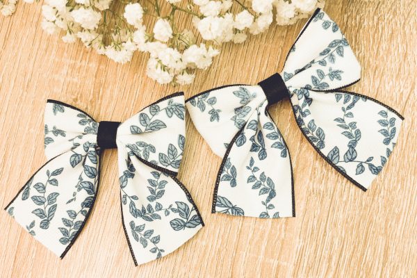 Adorable Blue Floral Bow Set - Image 8